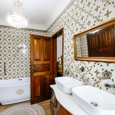 Casa Com Piscina Privada De 10m E Jardim, Ate 8 Pessoas, Perto Do Porto Landim