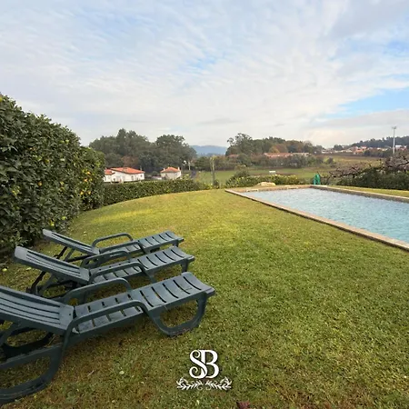 펜션 Casa Com Piscina Privada De 10m E Jardim, Ate 8 Pessoas, Perto Do Porto Landim