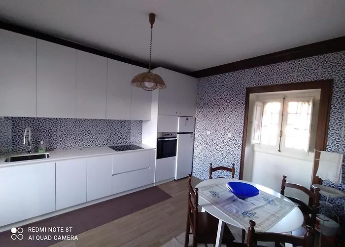 Casa Com Piscina Privada De 10m E Jardim, Ate 8 Pessoas, Perto Do Porto *