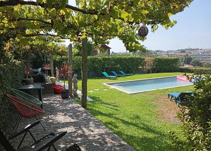 Casa Com Piscina Privada De 10m E Jardim, Ate 8 Pessoas, Perto Do Porto Landim